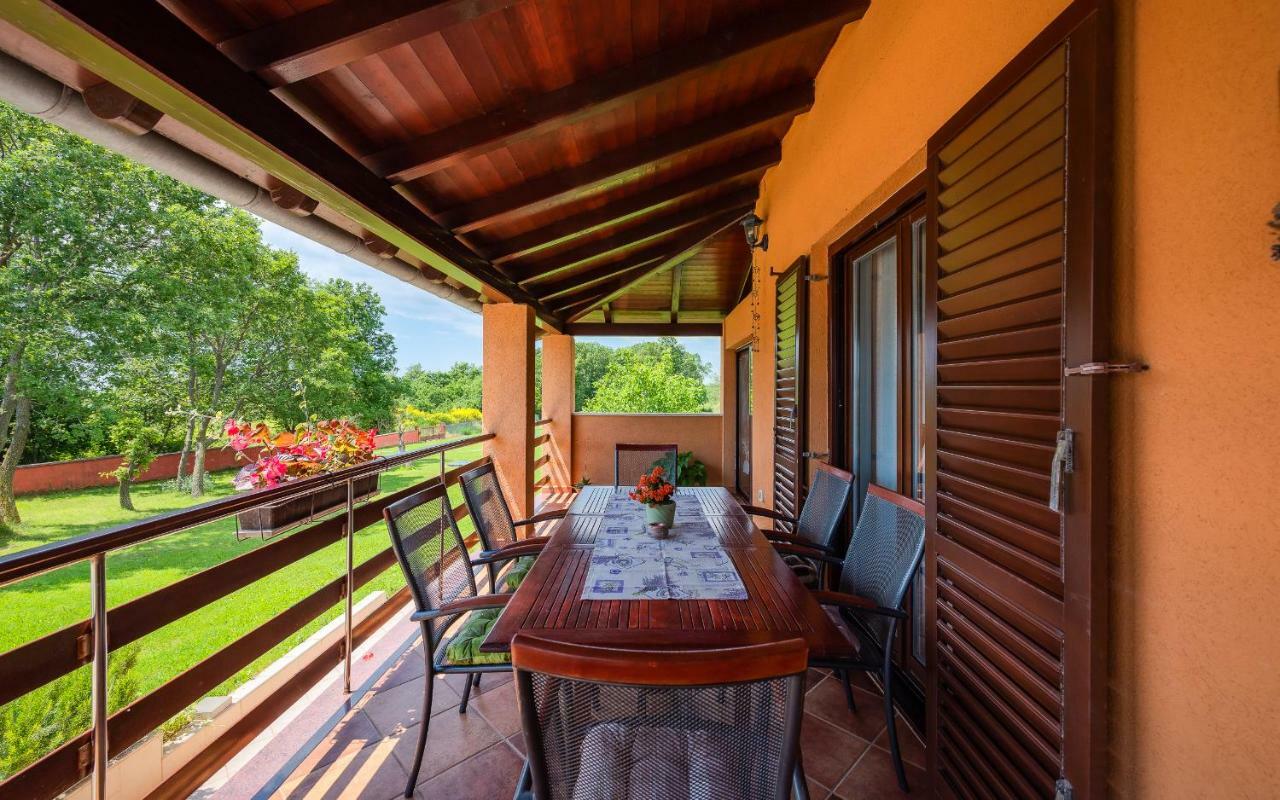 Vila Hacienda Rosemary Muntić Exteriér fotografie