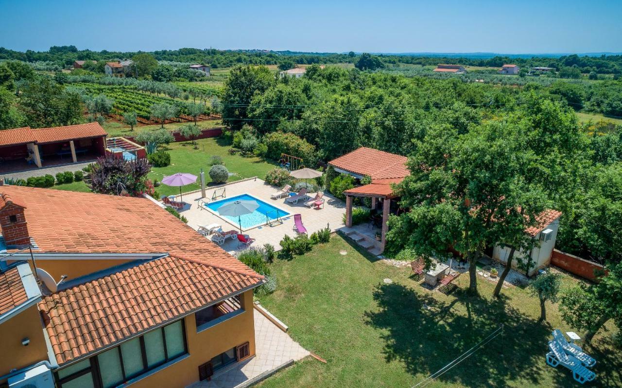 Vila Hacienda Rosemary Muntić Exteriér fotografie