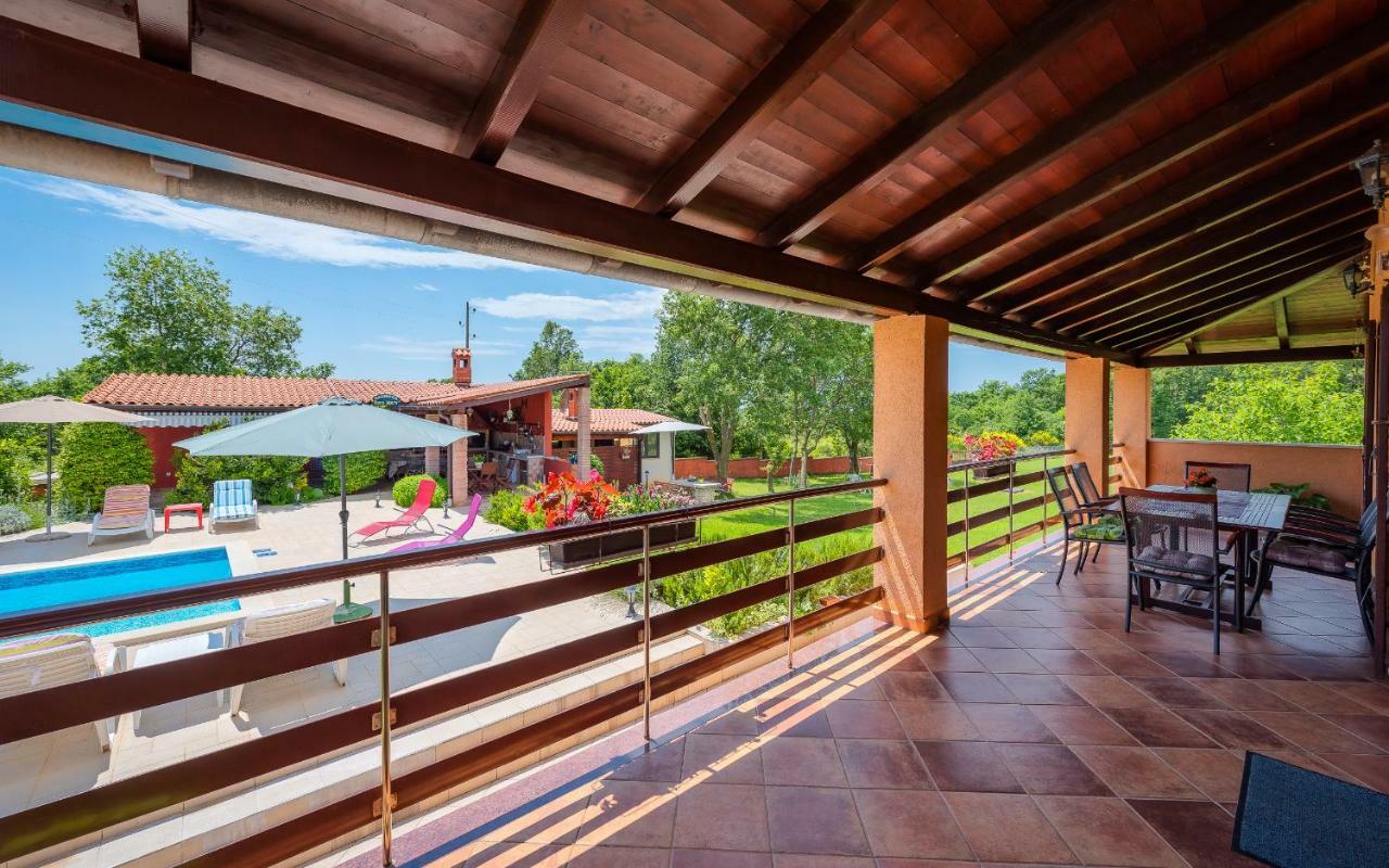 Vila Hacienda Rosemary Muntić Exteriér fotografie