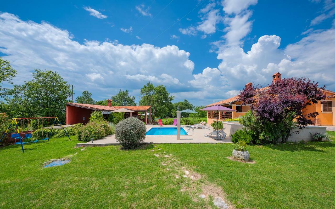 Vila Hacienda Rosemary Muntić Exteriér fotografie
