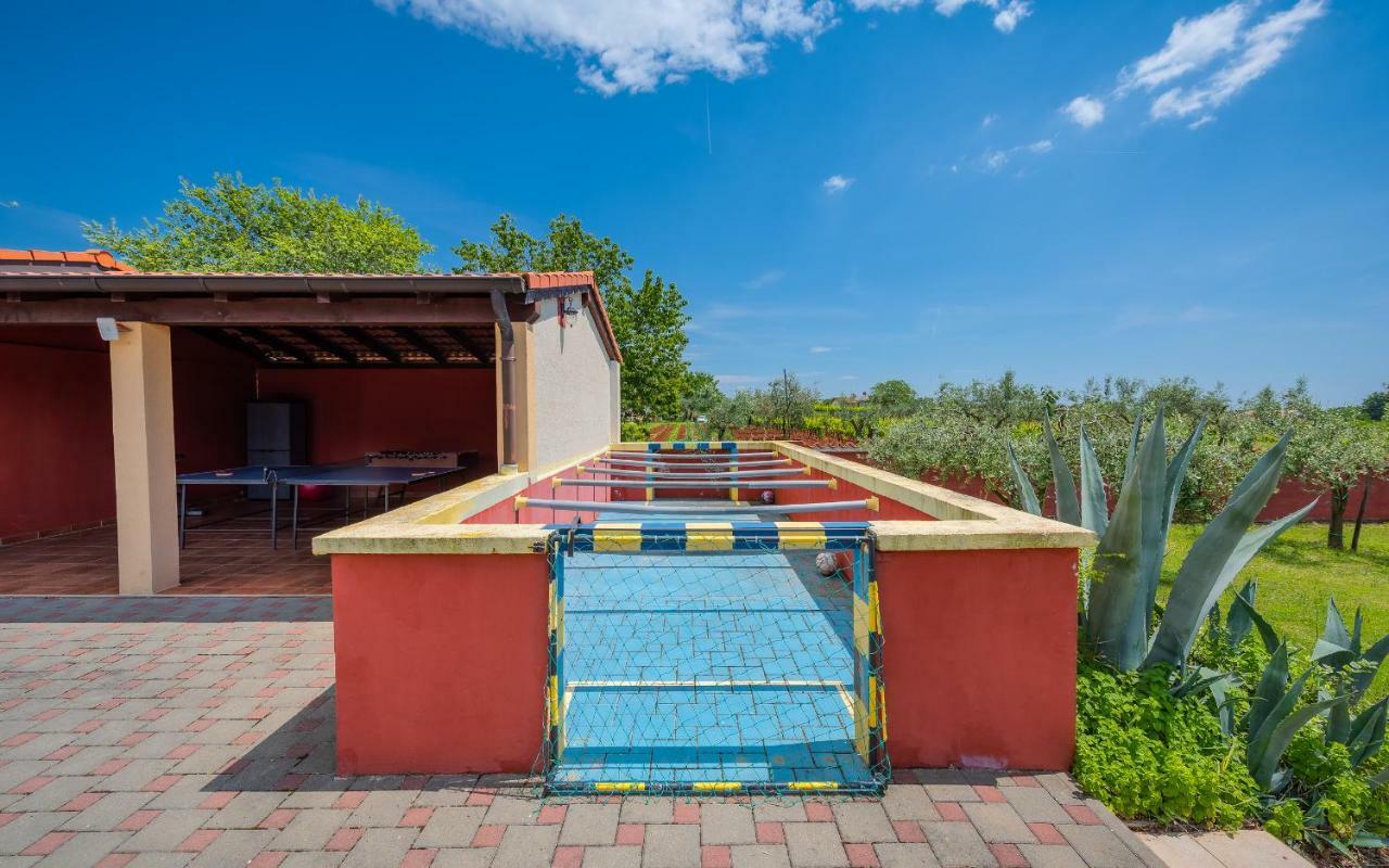 Vila Hacienda Rosemary Muntić Exteriér fotografie