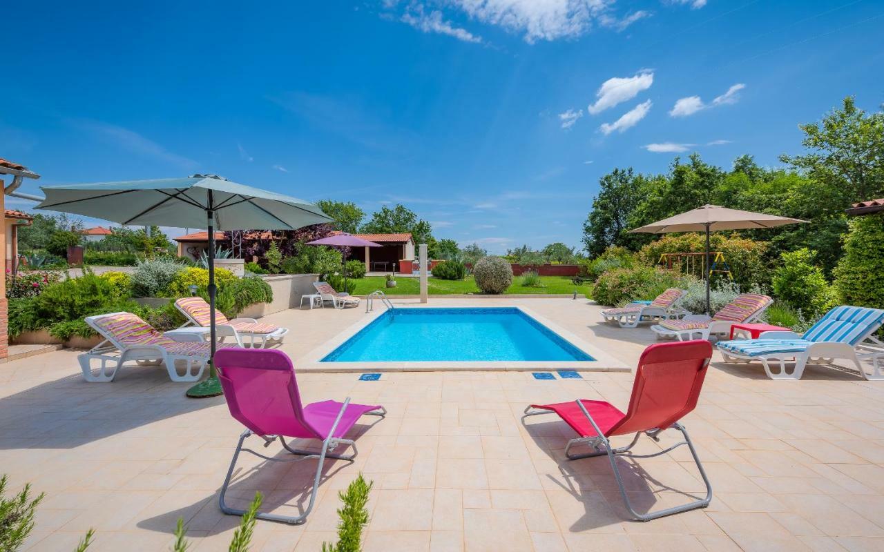 Vila Hacienda Rosemary Muntić Exteriér fotografie