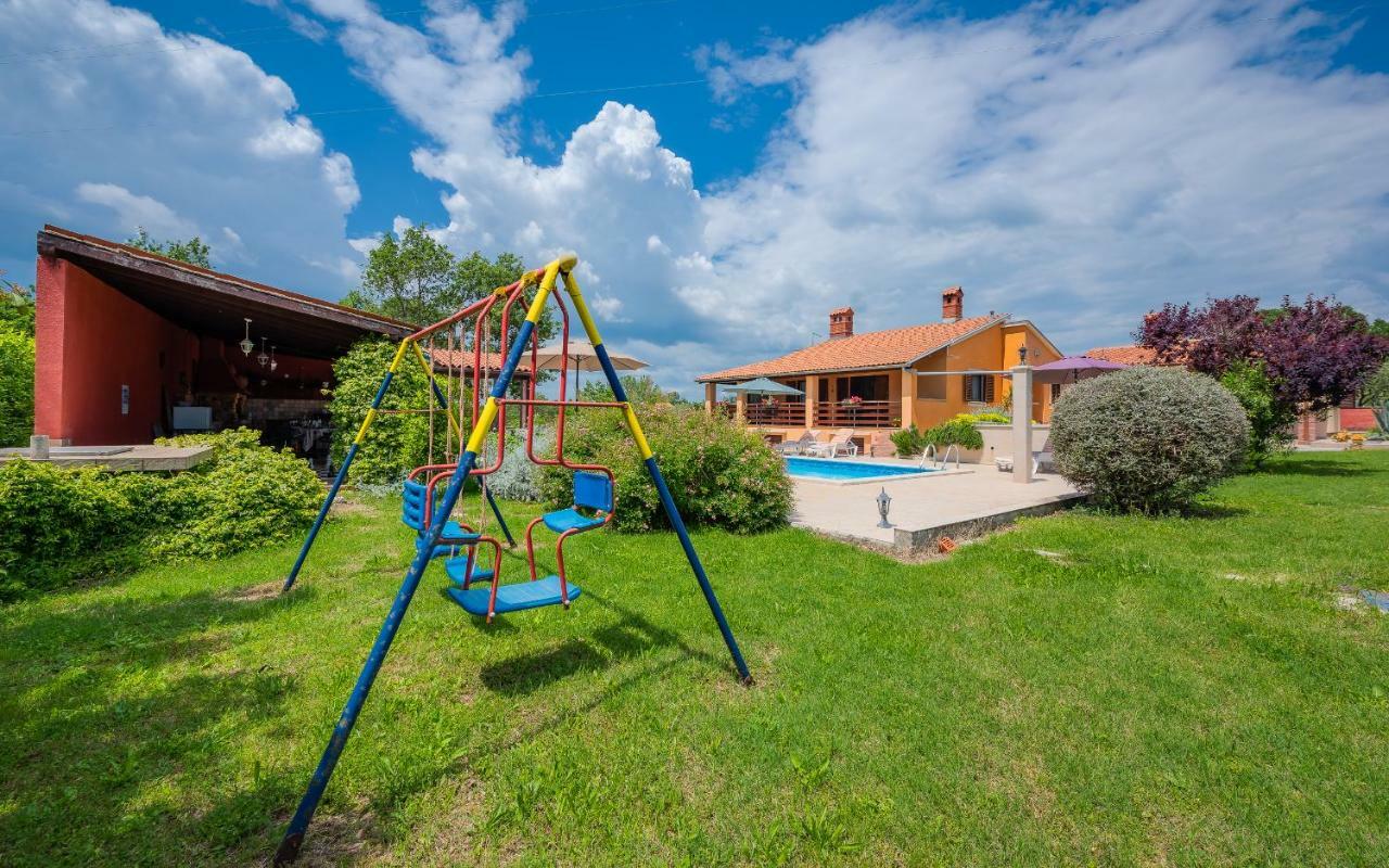 Vila Hacienda Rosemary Muntić Exteriér fotografie