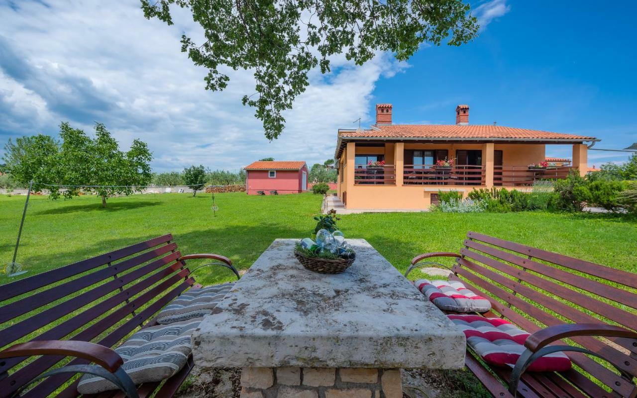 Vila Hacienda Rosemary Muntić Exteriér fotografie