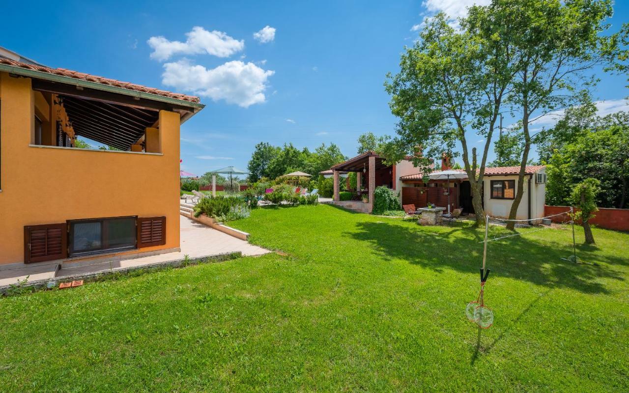 Vila Hacienda Rosemary Muntić Exteriér fotografie