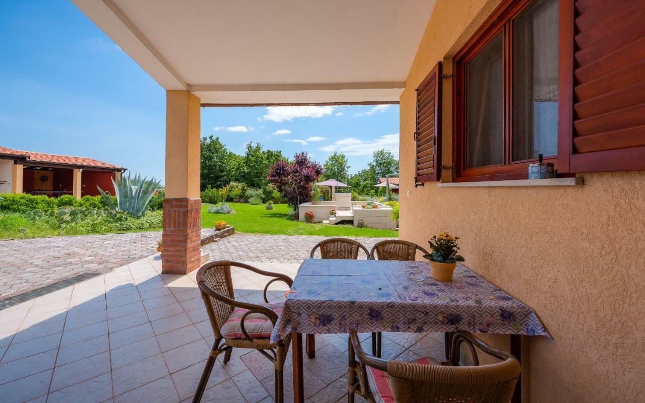 Vila Hacienda Rosemary Muntić Exteriér fotografie