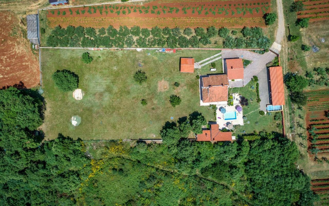 Vila Hacienda Rosemary Muntić Exteriér fotografie