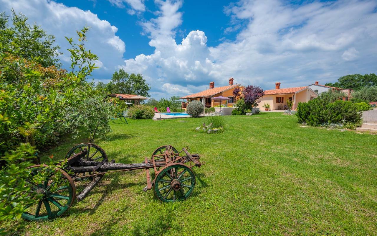 Vila Hacienda Rosemary Muntić Exteriér fotografie